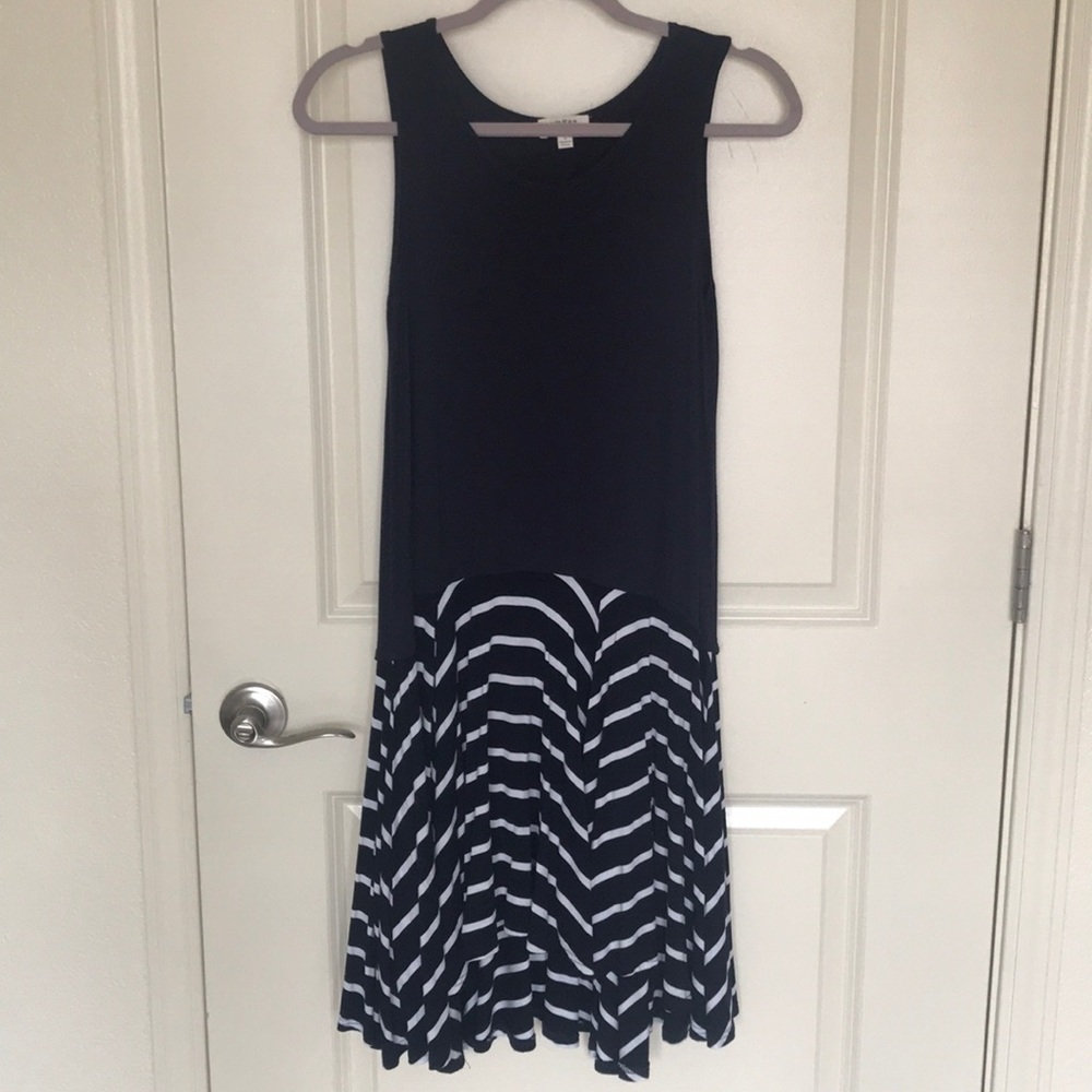 Striped dress with solid top. Navy Blue.